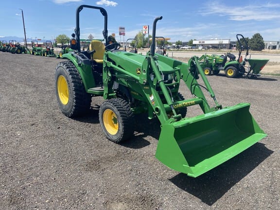 2016 John Deere 4066R Equipment Image0