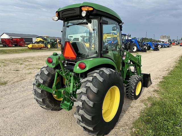 Image of John Deere 4066R equipment image 4