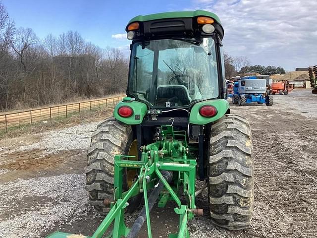 Image of John Deere 4066R equipment image 4