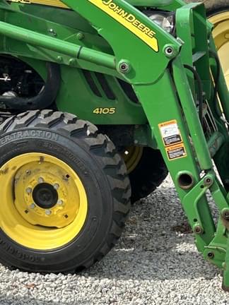 Image of John Deere 4105 equipment image 1