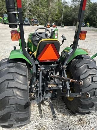 Image of John Deere 4105 equipment image 3
