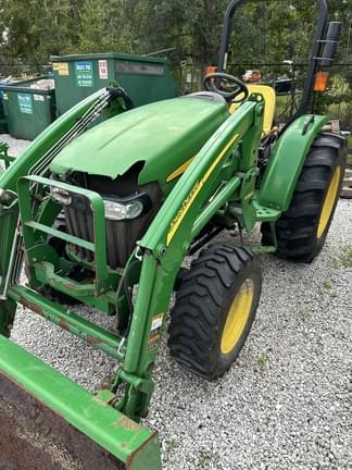 Image of John Deere 4105 equipment image 4