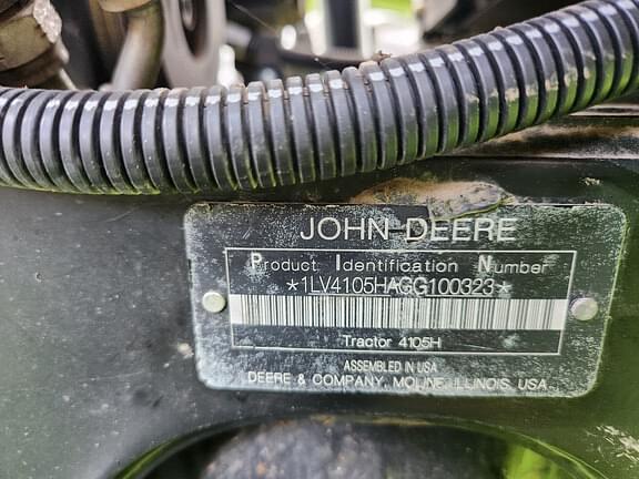 Image of John Deere 4105 equipment image 3