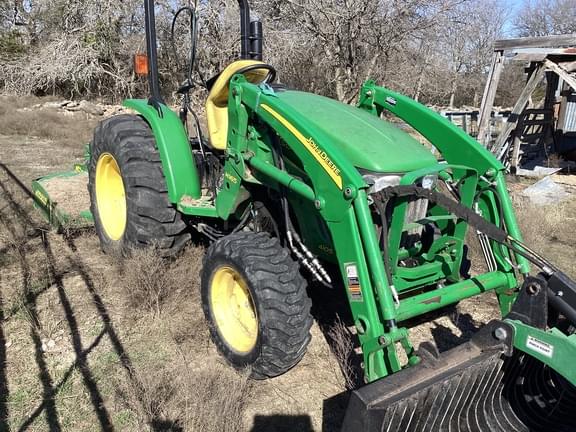 Image of John Deere 4105 equipment image 2