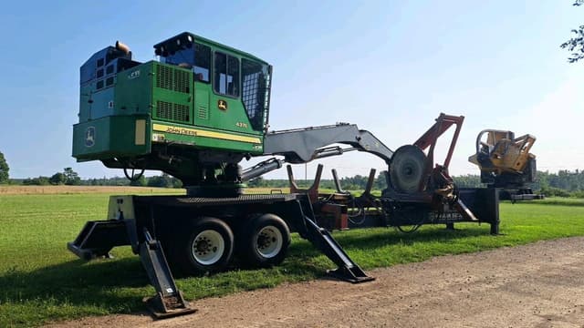 Image of John Deere 437E equipment image 4