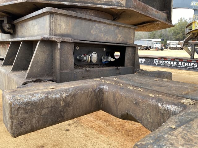 Image of John Deere 437E equipment image 4