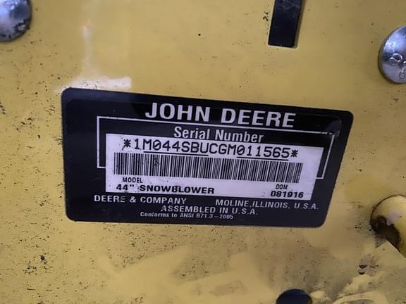 Image of John Deere 44" Snowblower equipment image 3