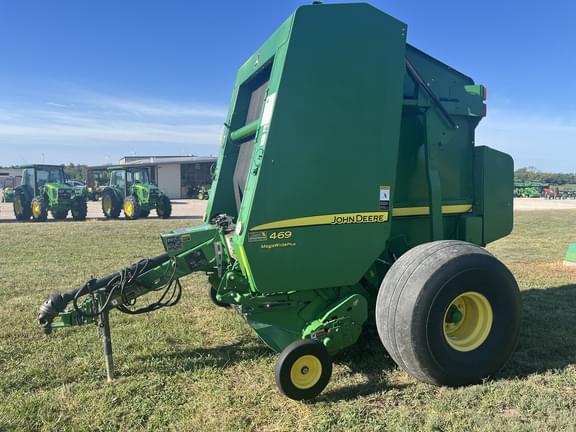 Image of John Deere 469 equipment image 3