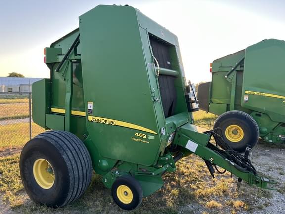 Image of John Deere 469 Megawide Plus equipment image 3