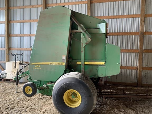 Image of John Deere 469 Silage Special equipment image 4