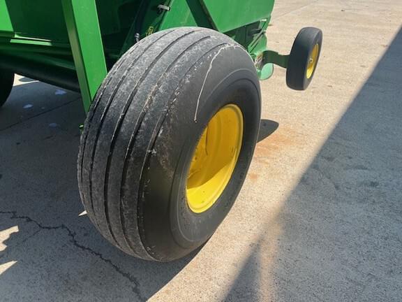 Image of John Deere 469 Silage Special equipment image 4