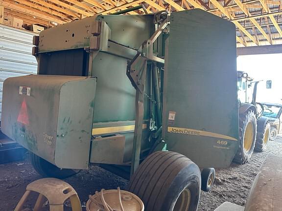 Image of John Deere 469 Silage Special equipment image 4