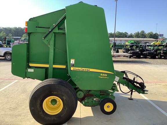 Image of John Deere 469 Megawide Plus equipment image 2