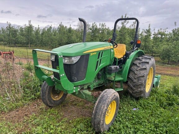 2016 John Deere 5045E Equipment Image0
