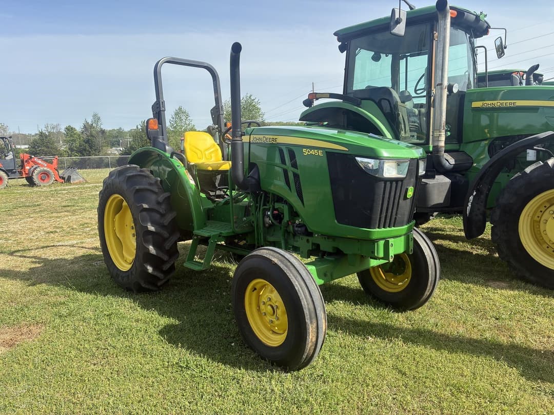 Image of John Deere 5045E Primary image