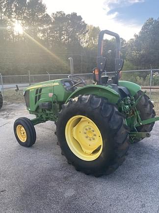 Image of John Deere 5045E equipment image 2