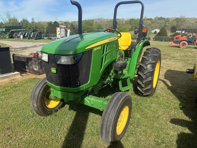 Image of John Deere 5045E equipment image 1