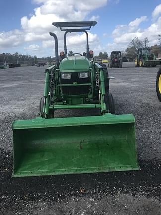 Image of John Deere 5045E equipment image 3