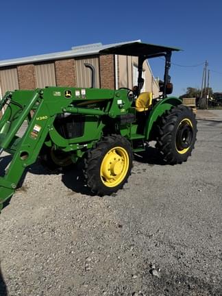 Image of John Deere 5045E equipment image 3