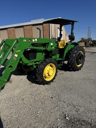 Image of John Deere 5045E equipment image 3