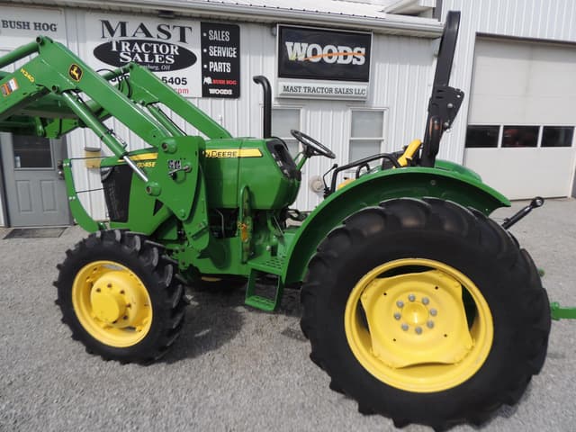 Image of John Deere 5045E equipment image 1