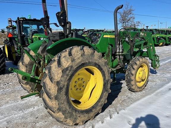 Image of John Deere 5045E equipment image 4