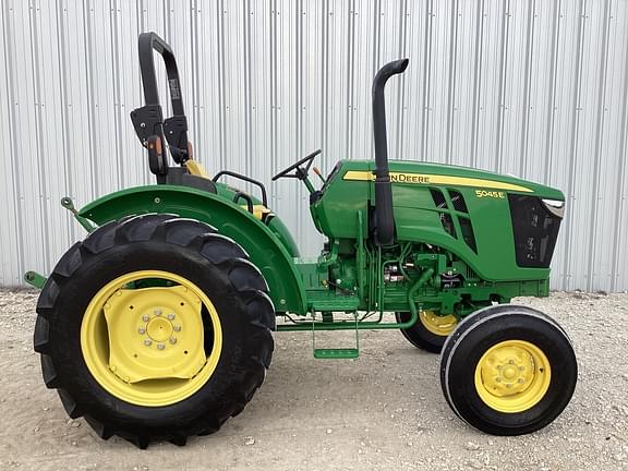 Image of John Deere 5045E equipment image 1