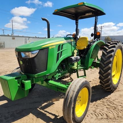 2016 John Deere 5045E Equipment Image0