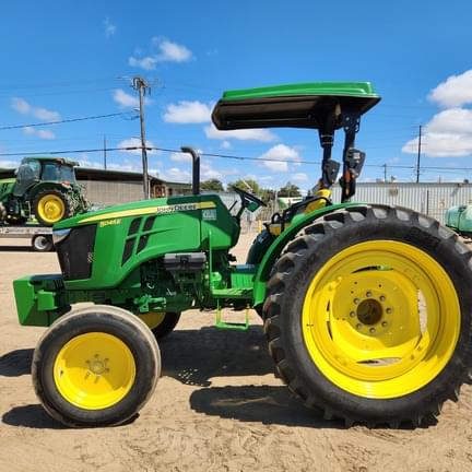 Image of John Deere 5045E equipment image 1