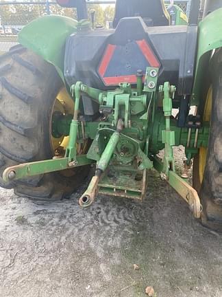 Image of John Deere 5045E equipment image 3