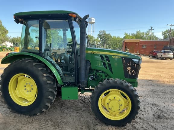 Image of John Deere 5055E Primary image