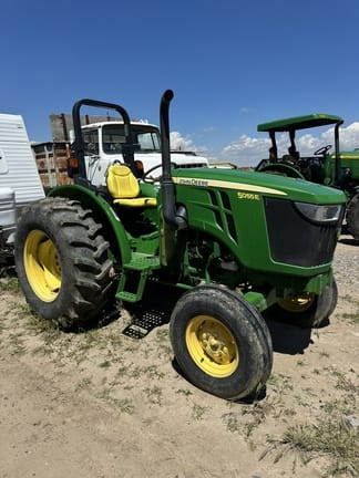 Main image John Deere 5055E