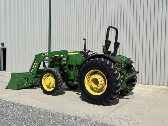 Image of John Deere 5055E equipment image 2