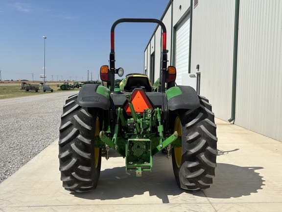 Image of John Deere 5055E equipment image 3