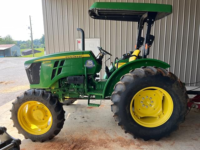 Image of John Deere 5055E equipment image 4