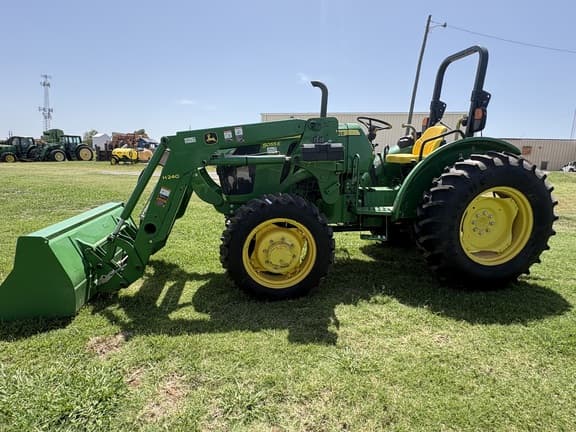 Image of John Deere 5055E equipment image 1
