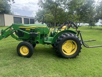 Main image John Deere 5055E