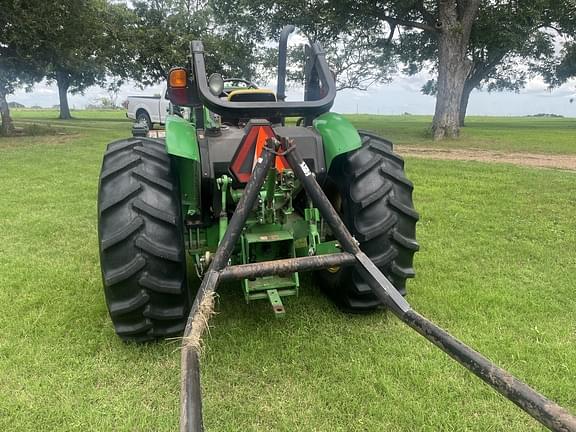Image of John Deere 5055E equipment image 3