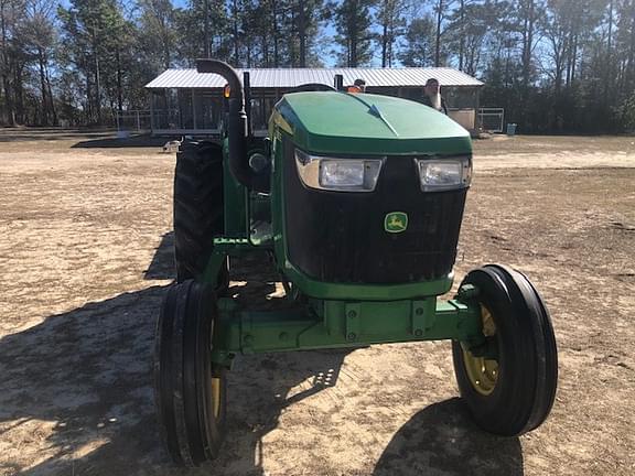 Image of John Deere 5055E equipment image 4