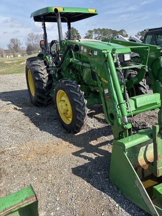 Image of John Deere 5055E equipment image 2