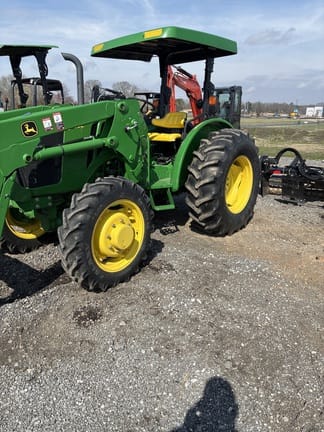 2016 John Deere 5055E Equipment Image0