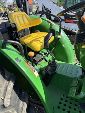 Image of John Deere 5055E equipment image 3