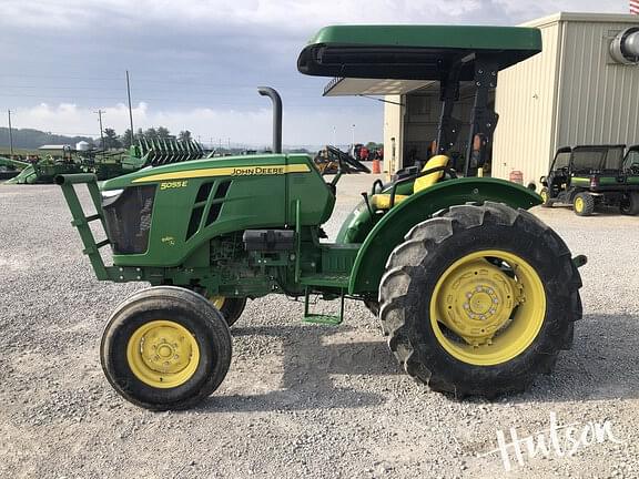 Image of John Deere 5055E equipment image 3