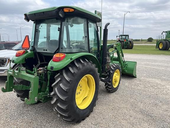 Image of John Deere 5055E equipment image 3