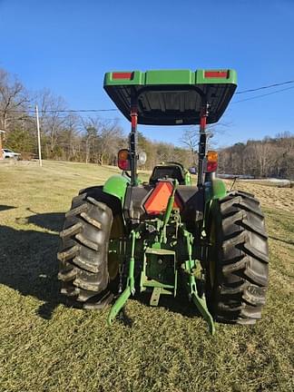 Image of John Deere 5055E equipment image 3