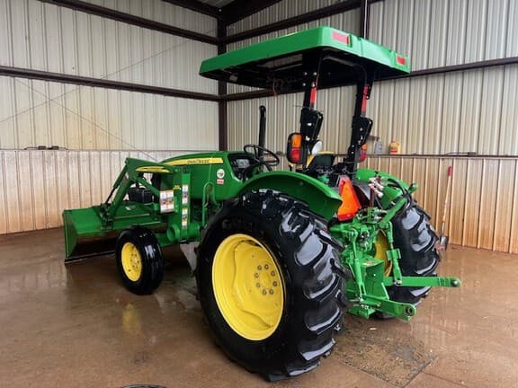 Image of John Deere 5055E equipment image 4