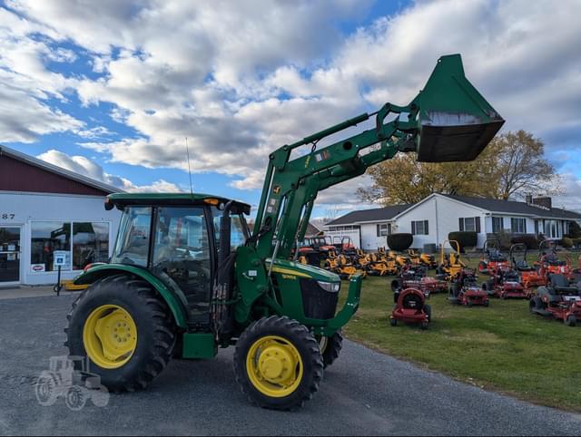 Image of John Deere 5055E equipment image 1