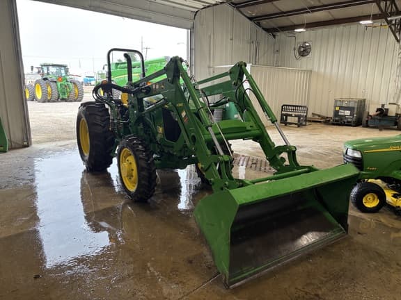 Image of John Deere 5055E equipment image 1