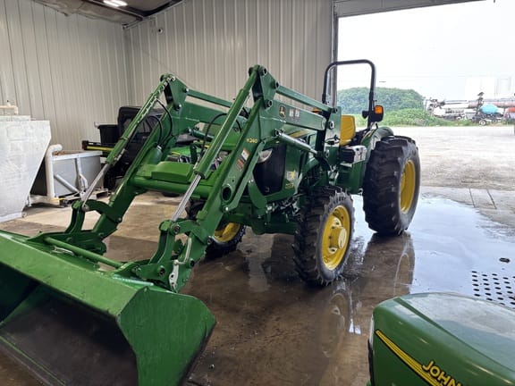 2016 John Deere 5055E Equipment Image0
