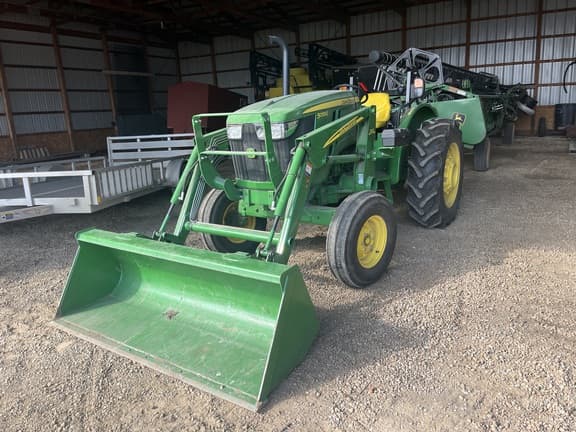 Image of John Deere 5055E equipment image 1